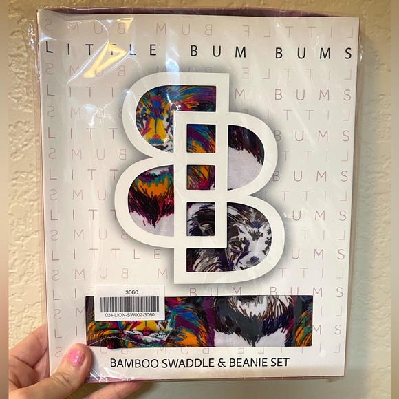 🦁NIB LBB Swaddle Set🦁 - Picture 3 of 3